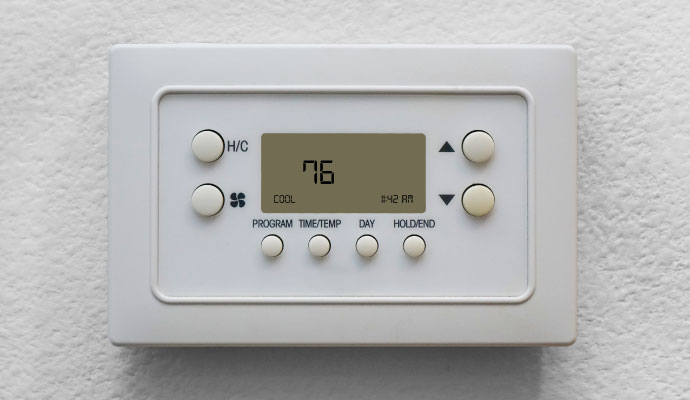 Digital wall thermostat display